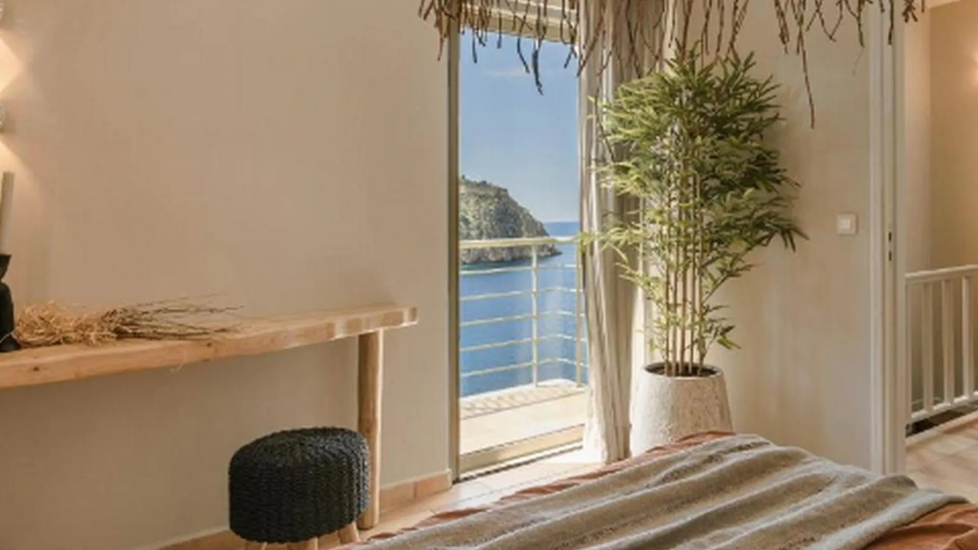 Extraordinary Kefalonia Villa Villa Lavi 2 Bedrooms Seafornt Spectacular Sea Views Private Outdoor Pool Assos Asos Grecia